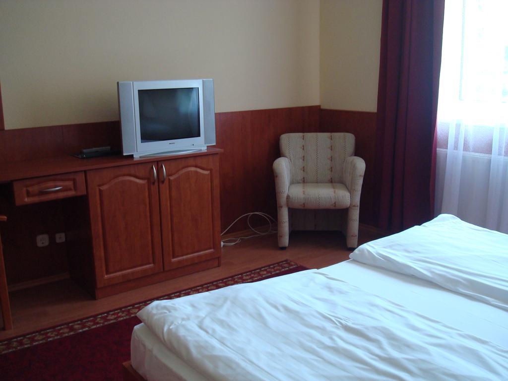 Major Hotel Es Paloc Apartmanhaz Szécsény Pokoj fotografie